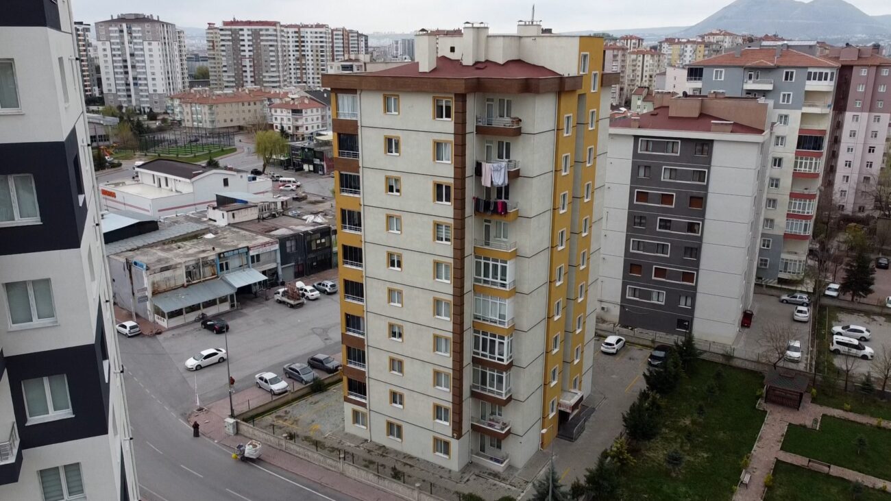 asır yapı kayseri bayrak apt (2)-min